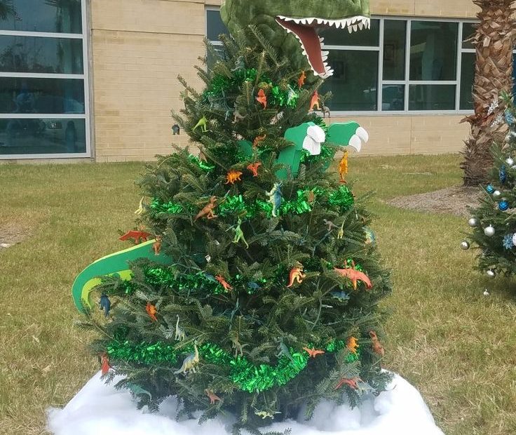 T-Rex Dinosaur Christmas Tree | Dinosaur Christmas Tree, Dinosaur Christmas,  Holiday Christmas Tree