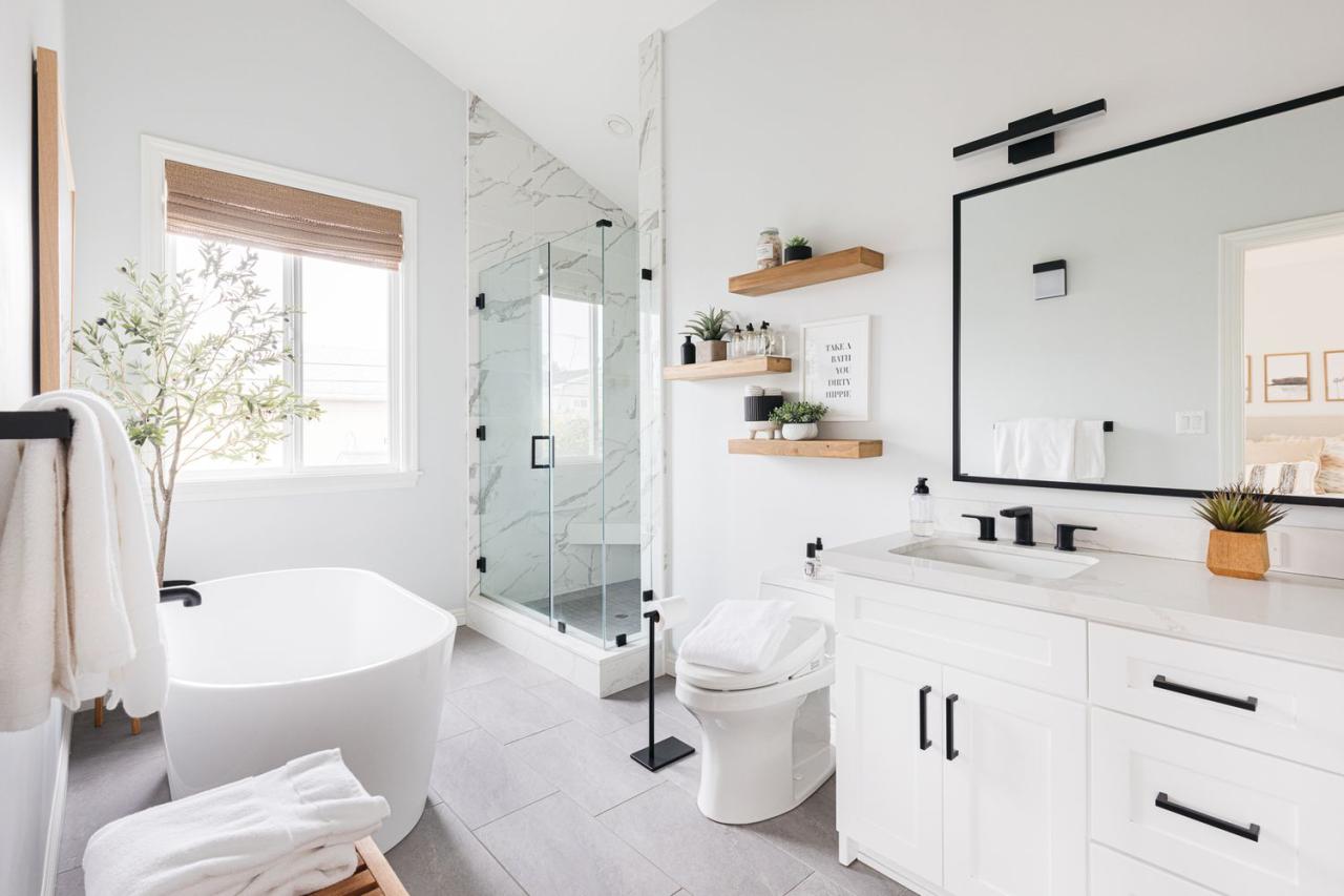 44 Primary Bathroom Ideas To Covet Right Now